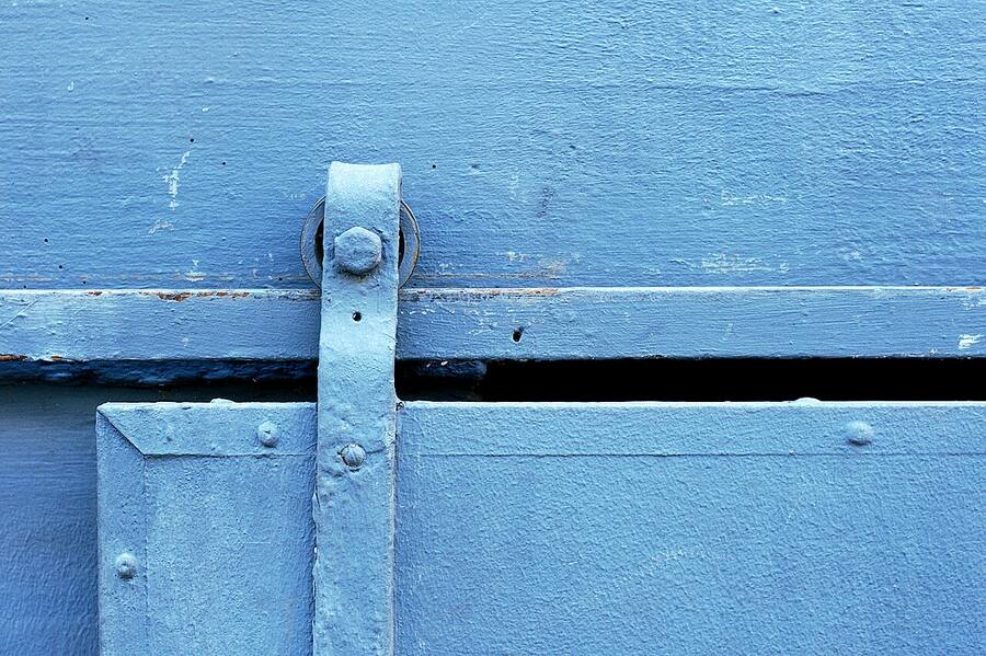 Sliding gate — sliding gate